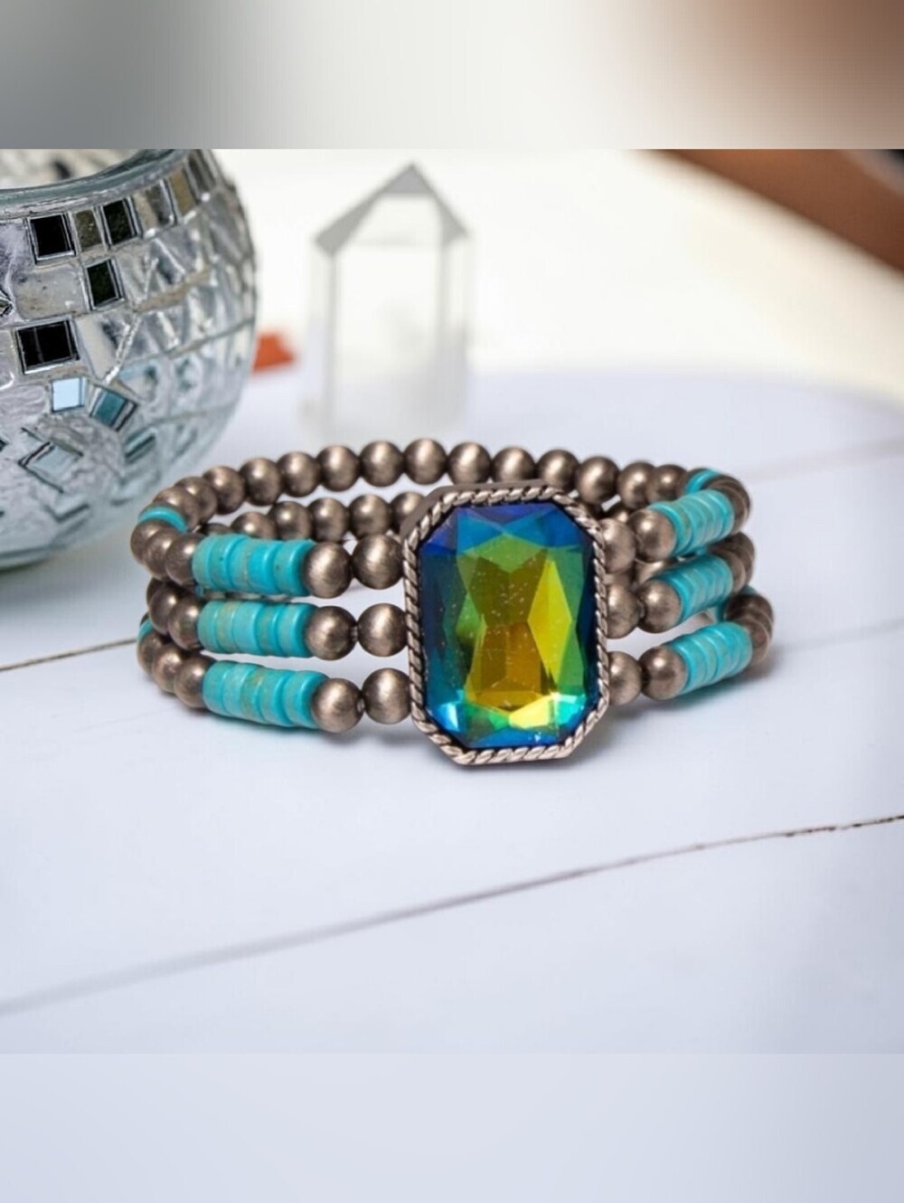 Faux Navajo Pearl and Turquoise Beads Iridescent Rhinestone Stretch Bracelet
